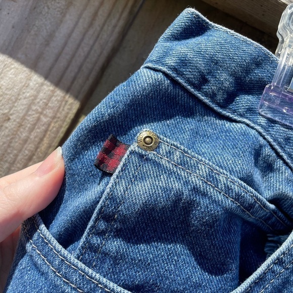 Vintage Woolrich Straight Leg Jeans in Medium Blue Wash - Picture 2 of 9